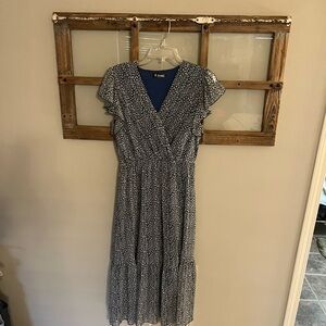 Chic Blue Floral Midi Dress